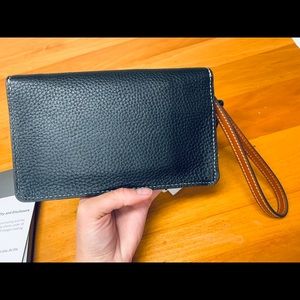 Dooney & Bourke Milly Pebble Wristlet